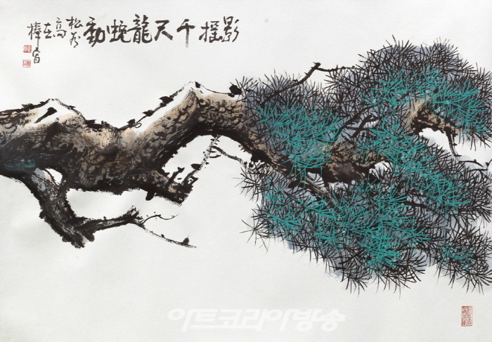 고재봉 작가, 웅장한 구도의 산수화 매력 '수묵 향기전'