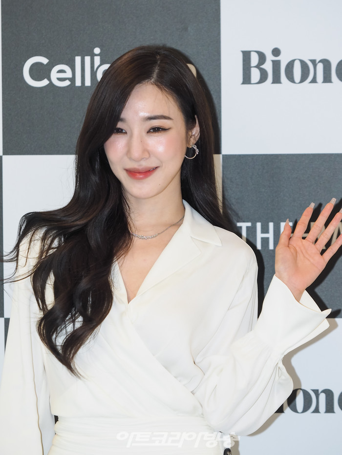 '셀리라운지(Celly Lounge)' 오픈 기념 사진 행사(티파니 영) 2022.07.08 사진 ⓒ아트코리아방송 이용선 기자​