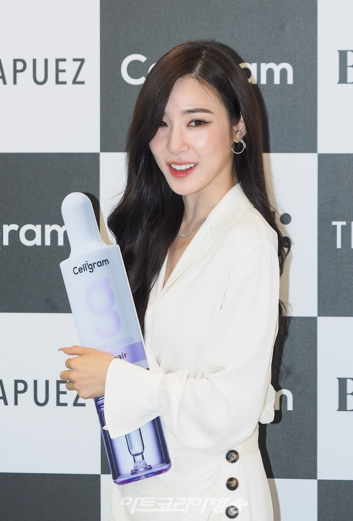 '셀리라운지(Celly Lounge)' 오픈 기념 사진 행사(티파니 영) 2022.07.08 사진 ⓒ아트코리아방송 이용선 기자​