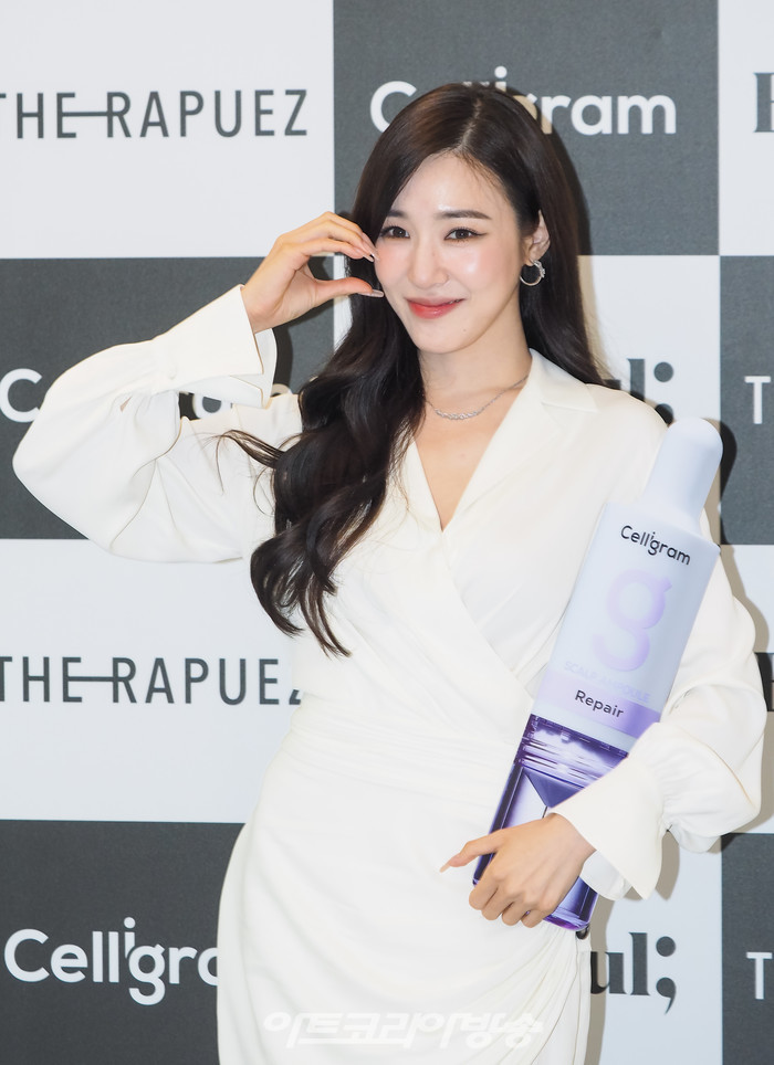 '셀리라운지(Celly Lounge)' 오픈 기념 사진 행사(티파니 영) 2022.07.08 사진 ⓒ아트코리아방송 이용선 기자​