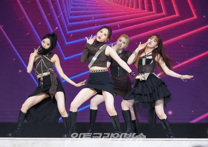 아이리스(IRRIS) 첫 번째 미니앨범 '워너 노'(WANNA KNOW) 발매 기념 쇼케이스(아이엘, 윤슬, 리브, 니나) 2022.07.06 사진 ⓒ아트코리아방송 이용선 기자​