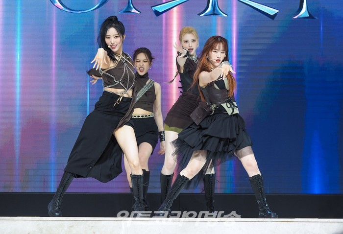 아이리스(IRRIS) 첫 번째 미니앨범 '워너 노'(WANNA KNOW) 발매 기념 쇼케이스(아이엘, 윤슬, 리브, 니나) 2022.07.06 사진 ⓒ아트코리아방송 이용선 기자​