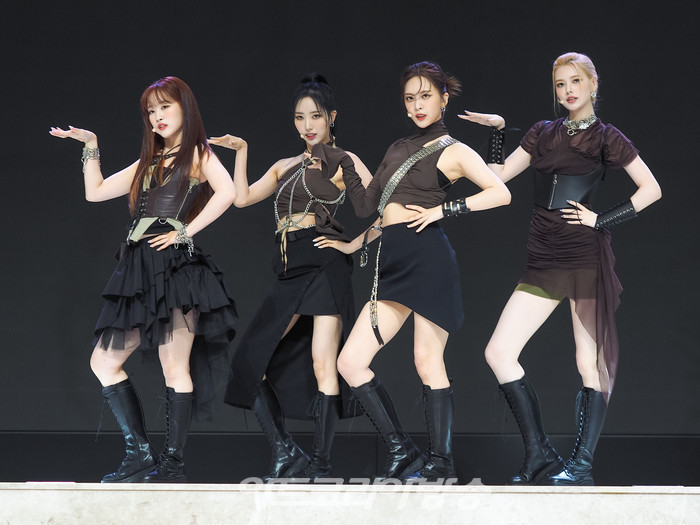 아이리스(IRRIS) 첫 번째 미니앨범 '워너 노'(WANNA KNOW) 발매 기념 쇼케이스(아이엘, 윤슬, 리브, 니나) 2022.07.06 사진 ⓒ아트코리아방송 이용선 기자​