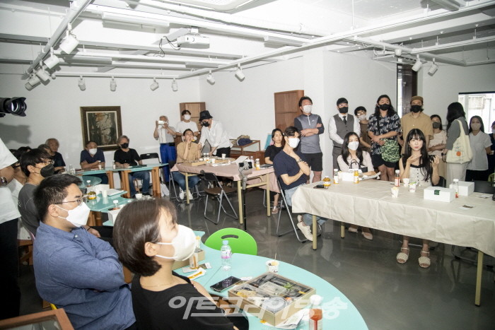 김달진미술자료박물관의 '선인장이 자라는 박물관' 시사회