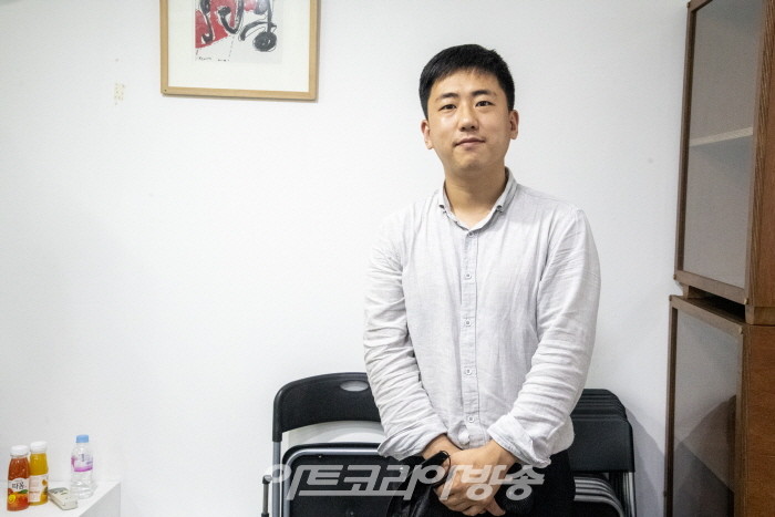 김정현 김달진미술자료박물관 실장 사회