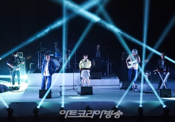 싱크 넥스트 22 이날치 '토끼, 자라, 호랑이, 독수리, 용왕' 리허설. 2022.07.20 사진  ⓒ아트코리아방송 이용선 기자​