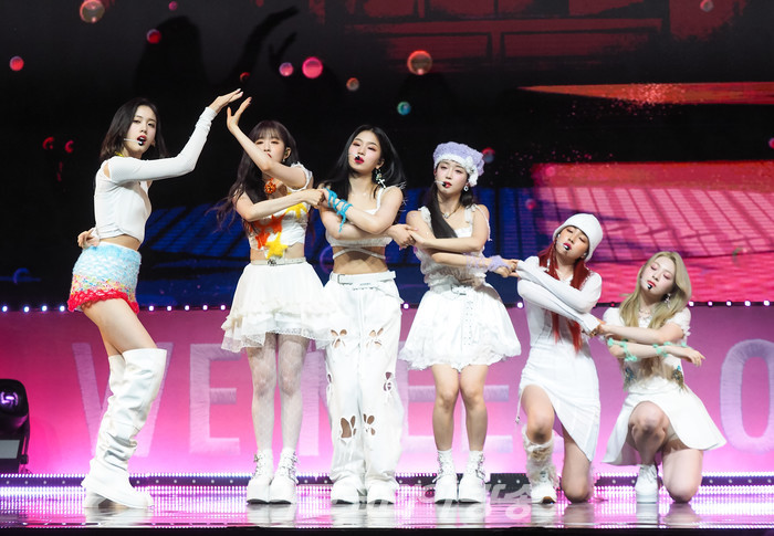 스테이씨 세 번째 싱글앨범 'WE NEED LOVE (위 니드 러브)' 발매 기념 쇼케이스(윤, 재이, 세은, 시은, 아이사, 수민) 2022.07.19 사진 ⓒ아트코리아방송 이용선 기자​