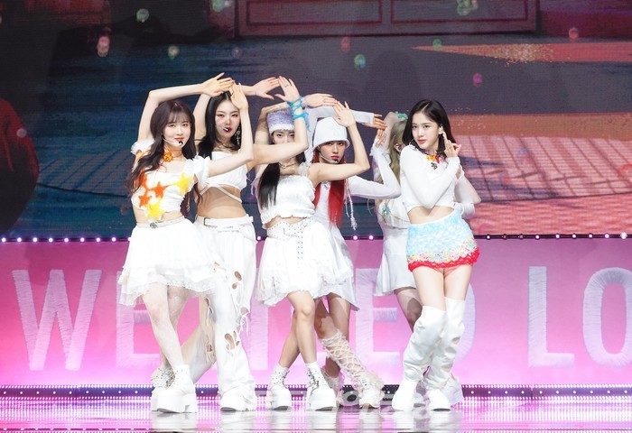 스테이씨 세 번째 싱글앨범 'WE NEED LOVE (위 니드 러브)' 발매 기념 쇼케이스(윤, 재이, 세은, 시은, 아이사, 수민) 2022.07.19 사진 ⓒ아트코리아방송 이용선 기자​