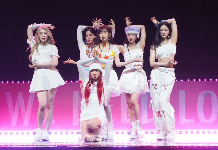 스테이씨 세 번째 싱글앨범 'WE NEED LOVE (위 니드 러브)' 발매 기념 쇼케이스(윤, 재이, 세은, 시은, 아이사, 수민) 2022.07.19 사진 ⓒ아트코리아방송 이용선 기자​