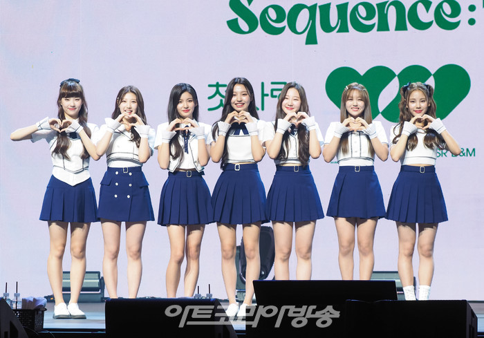 첫사랑(CSR)  첫 번째 미니앨범 'Sequence : 7272(시퀀스 : 7272)' 발매 기념 쇼케이스(금희, 서연, 수아, 두나, 예함, 유나, 시현) 2022.07.27 사진 ⓒ아트코리아방송 이용선 기자​