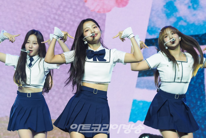 첫사랑(CSR) 첫 번째 미니앨범 'Sequence : 7272(시퀀스 : 7272)' 발매 기념 쇼케이스(두나, 예함, 유나) 2022.07.27 사진 ⓒ아트코리아방송 이용선 기자​