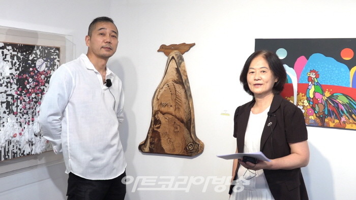 정동호 작가와 아트코리아방송 김종숙(뉴저지 지회장) 기자