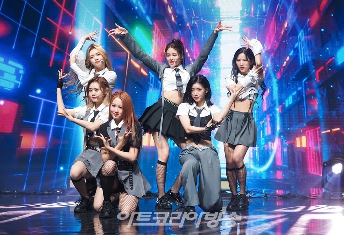 트라이비 세 번째 싱글 '레비오사(LEVIOSA)' 발매 기념 쇼케이스(켈리, 지아, 현빈, 송선, 소은, 미레) 2022.08.09 사진 ⓒ아트코리아방송 이용선 기자​