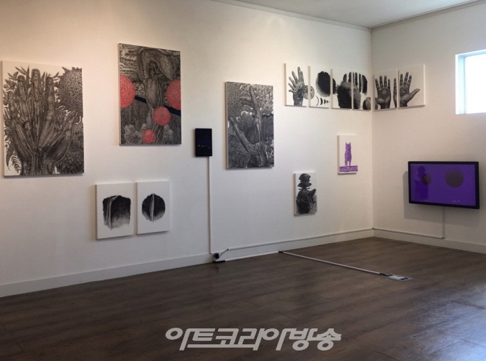 안준형 개인전 '수상한 움직임'