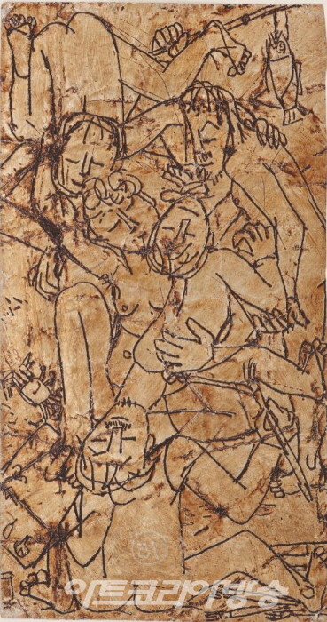 〈가족을 그리는 화가〉, 1950년대 전반, 은지에 새김, 유채, 15.2×8cm. 국립현대미술관 이건희컬렉션.