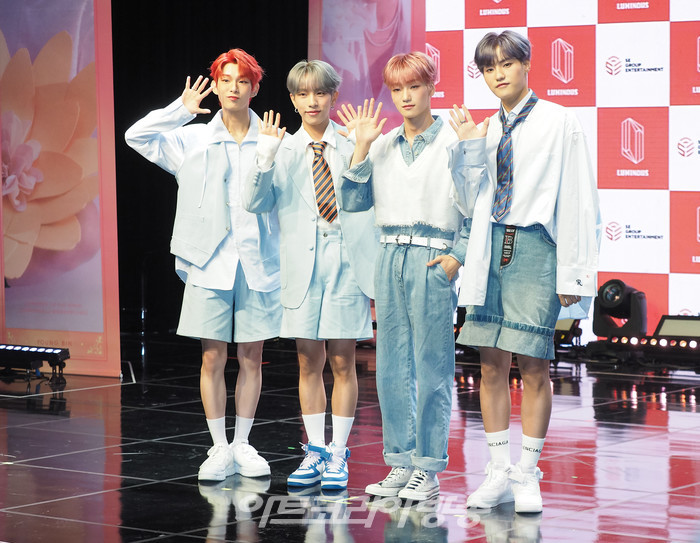 루미너스 첫 번째 정규앨범 '루미너스 인 원더랜드(LUMINOUS in WONDERLAND)' 발매 기념 쇼케이스(사진 왼쪽부터 스티븐, 수일, 영빈, 우빈) 2022.08.17 사진  ⓒ아트코리아방송 이용선 기자​