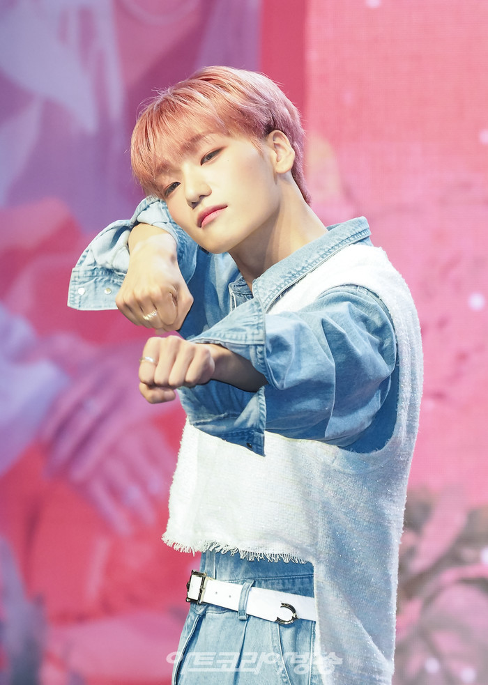 루미너스 첫 번째 정규앨범 '루미너스 인 원더랜드(LUMINOUS in WONDERLAND)' 발매 기념 쇼케이스(영빈) 2022.08.17 사진 ⓒ아트코리아방송 이용선 기자​