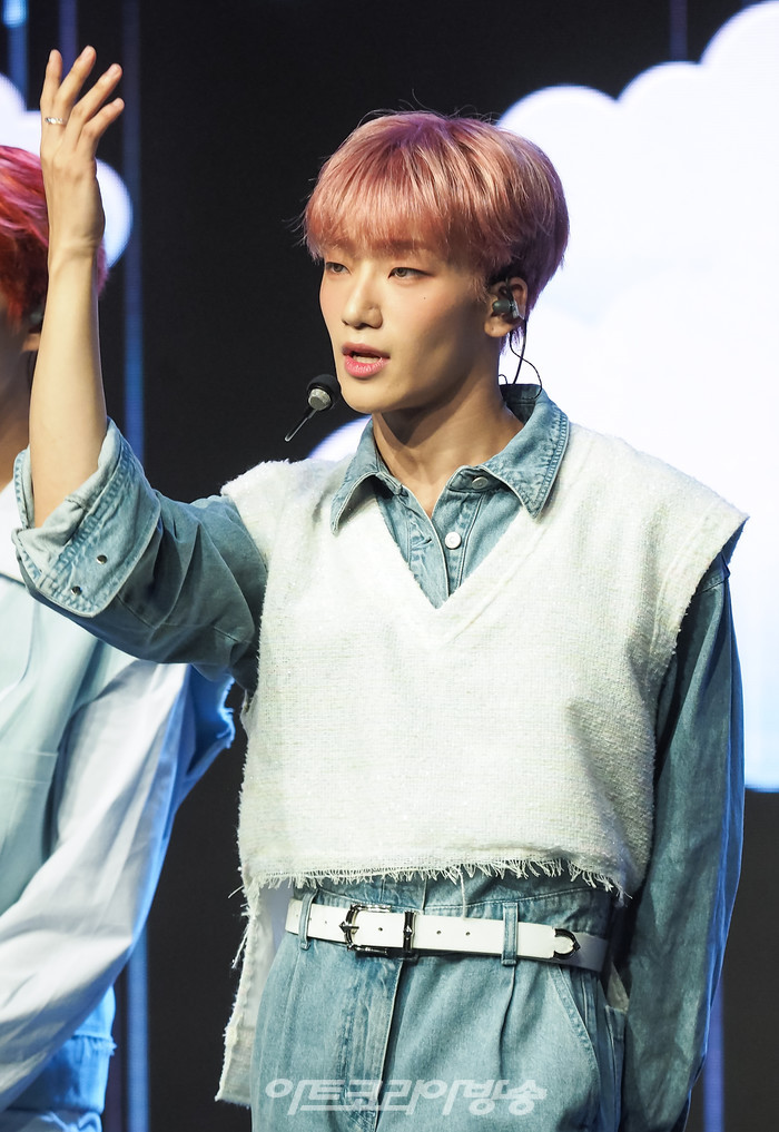 루미너스 첫 번째 정규앨범 '루미너스 인 원더랜드(LUMINOUS in WONDERLAND)' 발매 기념 쇼케이스(영빈) 2022.08.17 사진 ⓒ아트코리아방송 이용선 기자​