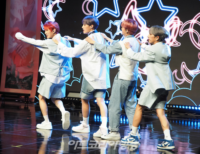 루미너스 첫 번째 정규앨범 '루미너스 인 원더랜드(LUMINOUS in WONDERLAND)' 발매 기념 쇼케이스(사진 왼쪽부터 스티븐, 수일, 영빈, 우빈) 2022.08.17 사진 ⓒ아트코리아방송 이용선 기자​