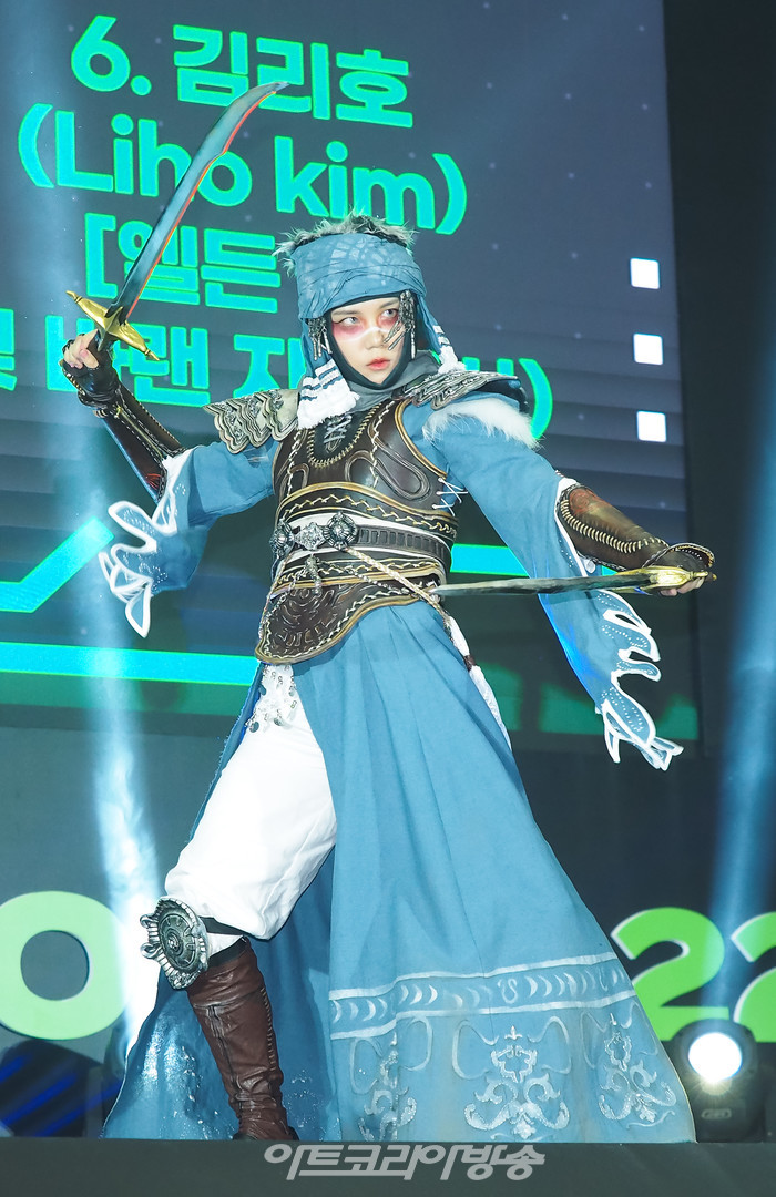 ​'2022 서울 팝콘' 알티메이트 코스플레이 배틀(소주니엄(김리호(Liho Kim) (엘든 링) 빛 바랜자(검사) 캐릭터) 2022.08.28 사진 ⓒ아트코리아방송 이용선 기자​