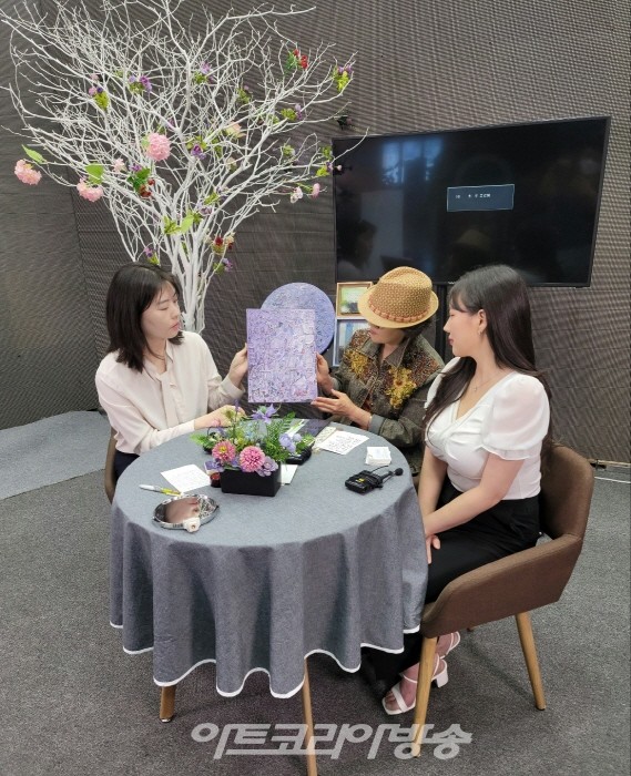 앙데팡당korea 오스텔라 쇼핑라이브 첫 방송 개막