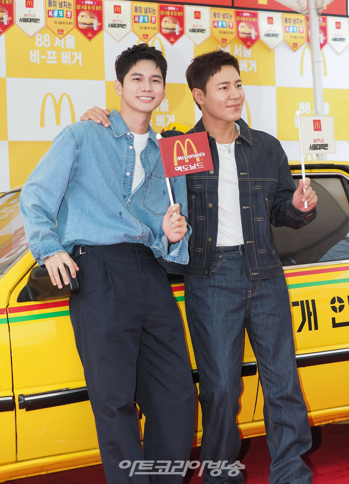 맥도날드 '88 서울 비-프 버거' 출시 행사(옹성우, 이규형) 2022.08.30 사진 ⓒ아트코리아방송 이용선 기자​