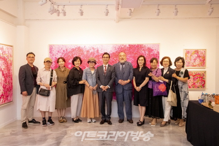 한국예총 이범헌 회장 개인전 '꽃춤 II'