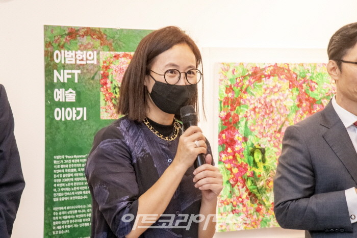 한국예총 이범헌 회장 개인전 '꽃춤 II'-디멘션 갤러리 관장 축사