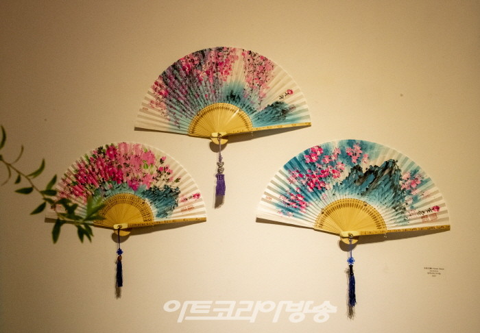 한국예총 이범헌 회장 개인전 '꽃춤 II'