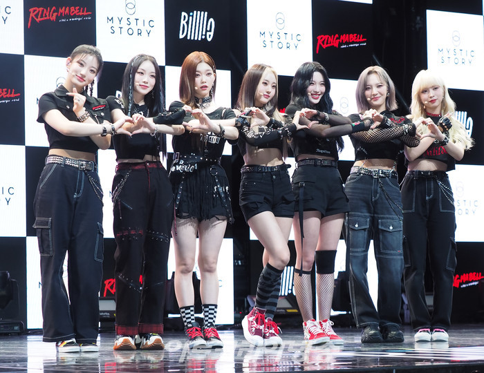 빌리(Billie) 세 번째 미니앨범 '더 빌리지 오브 퍼셉션: 챕터 투(the Billage of perception: chapter two)' 발매 기념 쇼케이스(시윤, 수현, 츠키, 션, 하람, 문수아, 하루나) 2022.08.31 사진 ⓒ아트코리아방송 이용선 기자