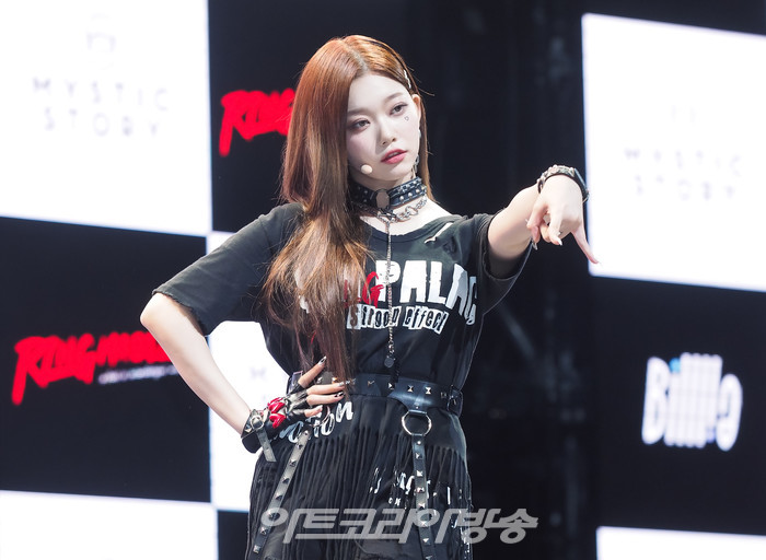 빌리(Billie) 세 번째 미니앨범 '더 빌리지 오브 퍼셉션: 챕터 투(the Billage of perception: chapter two)' 발매 기념 쇼케이스(츠키) 2022.08.31 사진 ⓒ아트코리아방송 이용선 기자