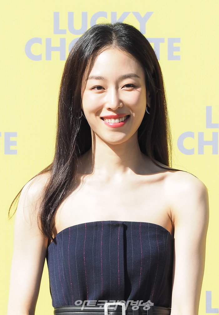 럭키슈에뜨(LUCKY CHOUETTE) 오픈 10주년 포토행사(서현진) 2022.09.01 사진 ⓒ아트코리아방송 이용선 기자