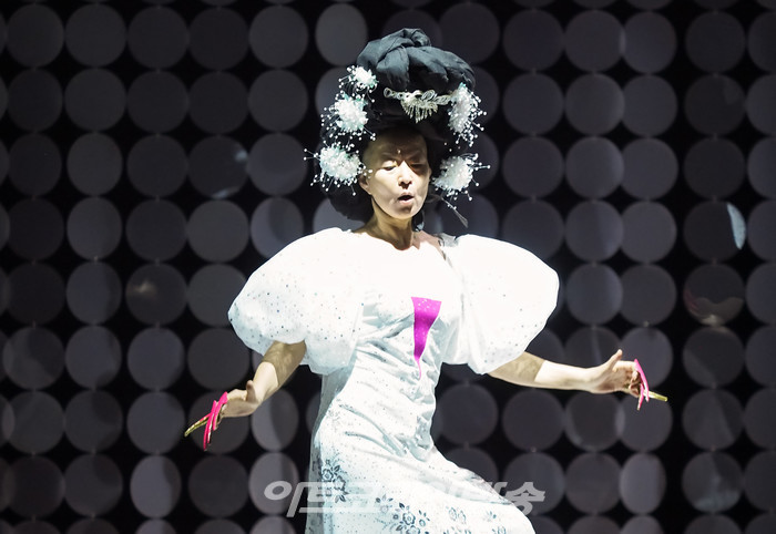 싱크 넥스트 22(Sync Next 22) '디어 누산타라 : 잘란잘란 Jalan Jalan' 쇼케이스(안은미 안무가). 2022.09.01 사진 ⓒ아트코리아방송 이용선 기자