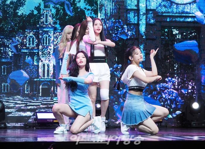 빌리(Billie) 세 번째 미니앨범 '더 빌리지 오브 퍼셉션: 챕터 투(the Billage of perception: chapter two)' 발매 기념 쇼케이스. 2022.08.31 사진 ⓒ아트코리아방송 이용선 기자