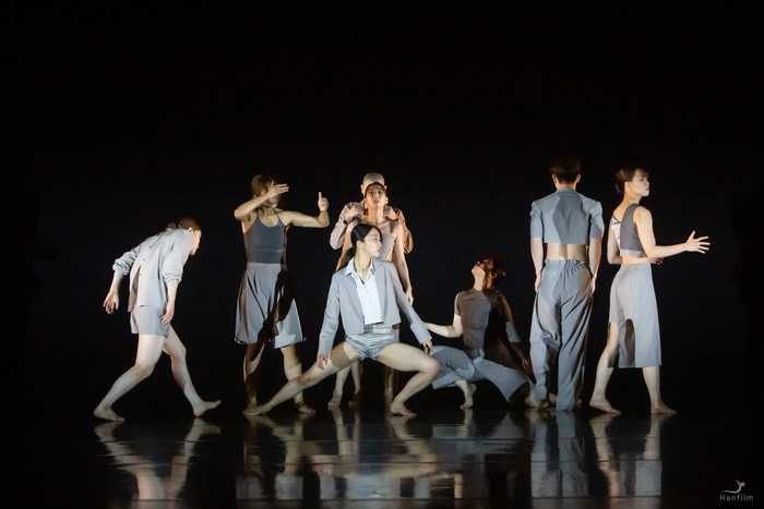 밀물현대무용단_섞이지 않는 사람들 공연 사진 제공 ⓒHanfilm