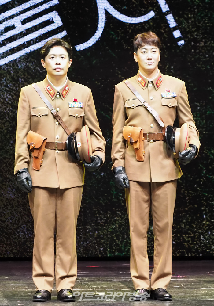 뮤지컬 '사랑의 불시착' 프레스콜(조철강 역 안세하, 허규) 2022.09.20 사진 ⓒ아트코리아방송 이용선 기자