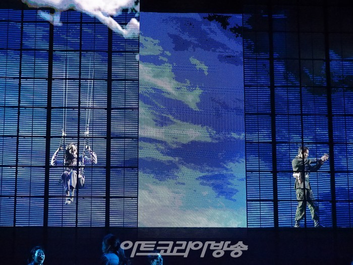 뮤지컬 '사랑의 불시착' 프레스콜(윤세리 역 김려원, 리정혁 역 이규형) 2022.09.20 사진 ⓒ아트코리아방송 이용선 기자