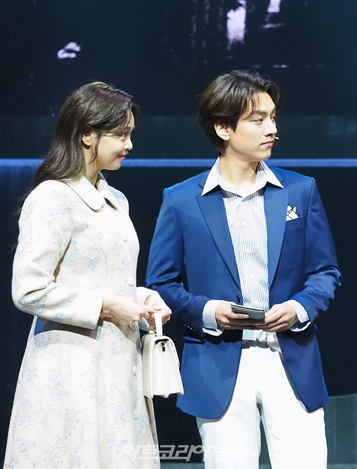 뮤지컬 '사랑의 불시착' 프레스콜(윤세리 역 나하나, 구승준 역 한승윤) 2022.09.20 사진 ⓒ아트코리아방송 이용선 기자