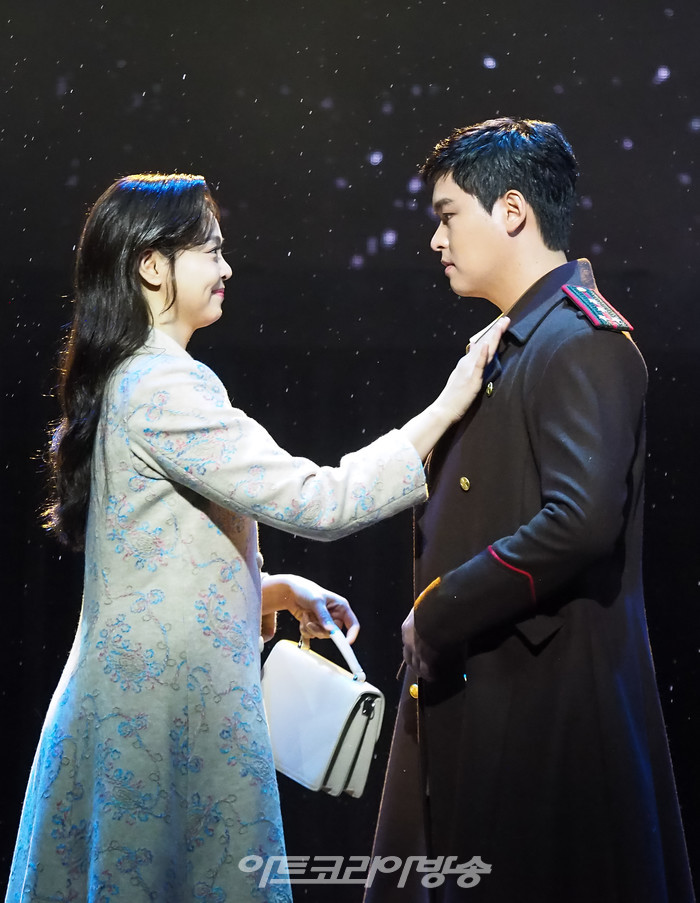 뮤지컬 '사랑의 불시착' 프레스콜(윤세리 역 나하나, 리정혁 이장우) 2022.09.20 사진 ⓒ아트코리아방송 이용선 기자