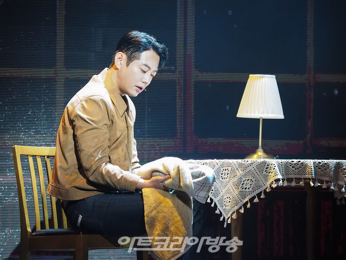 뮤지컬 '사랑의 불시착' 프레스콜(구승준 역 테이, 서단 역 김이후) 2022.09.20 사진 ⓒ아트코리아방송 이용선 기자