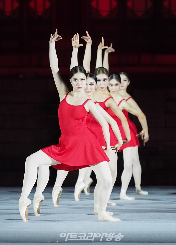 2022 가을 궁중문화축전 '고궁음악회-발레X수제천' (한국예술종합학교 발레단) 2022.10.01 사진 ⓒ아트코리아방송 이용선 기자