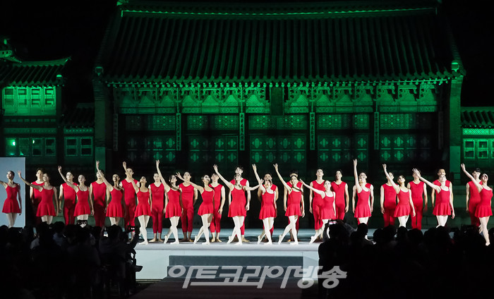 2022 가을 궁중문화축전 '고궁음악회-발레X수제천' (한국예술종합학교 발레단) 2022.10.01 사진 ⓒ아트코리아방송 이용선 기자