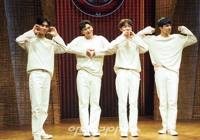 뮤지컬 '인간의 법정' 프레스콜(안드로이드 아오 역 유태양, 류찬열, 최하람, 이재환) 2022.10.06 사진 ⓒ아트코리아방송 이용선 기자