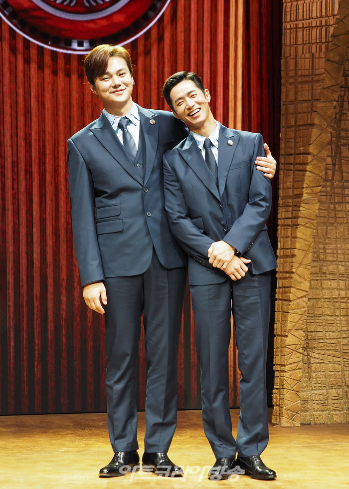 뮤지컬 '인간의 법정' 프레스콜(변호사 호윤표 역 임병근, 오종혁) 2022.10.06 사진 ⓒ아트코리아방송 이용선 기자