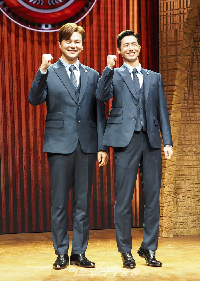 뮤지컬 '인간의 법정' 프레스콜(변호사 호윤표 역 임병근, 오종혁) 2022.10.06 사진 ⓒ아트코리아방송 이용선 기자