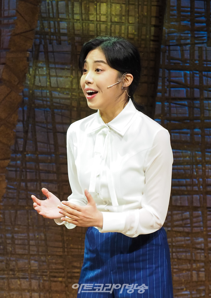 뮤지컬 '인간의 법정' 프레스콜(안드로이드 카운슬러 역 이상아) 2022.10.06 사진 ⓒ아트코리아방송 이용선 기자