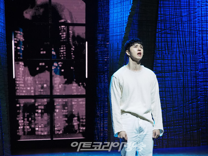 뮤지컬 '인간의 법정' 프레스콜(안드로이드 아오 역 이재환) 2022.10.06 사진 ⓒ아트코리아방송 이용선 기자