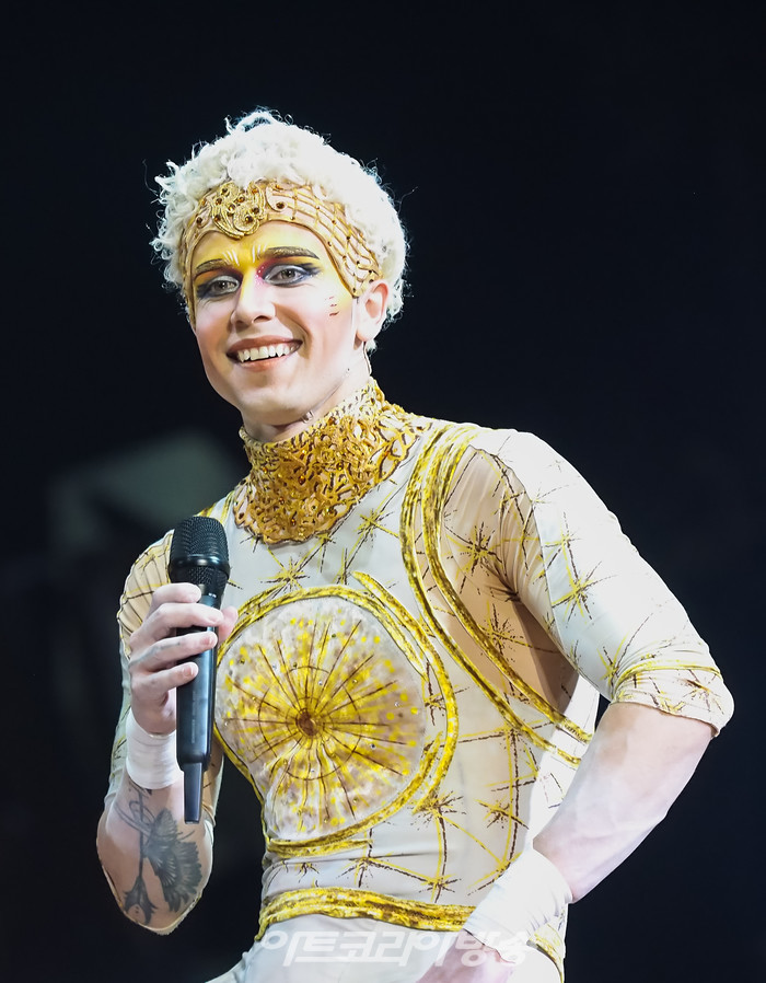 태양의 서커스 '뉴 알레그리아' 프레스콜(아메드 투니치아니(Ammed Tuniziani) 플라잉 트라페즈). 2022.10.20 사진 ⓒ아트코리아방송 이용선 기자