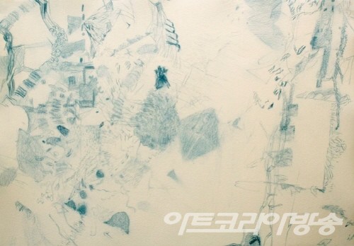 권자연 作_그의 산/ 여기 His Mountain/ Here_colored pencil on paper_56.5x38cm_2022