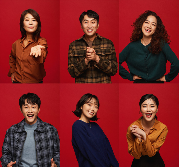 연극 '빛나는 버러지' 프로필 사진(왼쪽부터 시계 방향으로 황석정, 배윤범, 송인성, 정다희, 최미소, 오정택) 제공 ㈜엠피앤컴퍼니